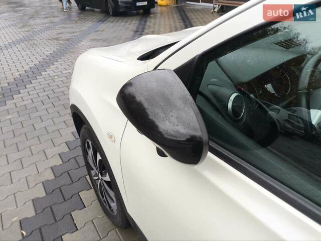 Білий Ніссан Кашкай, об'ємом двигуна 1.6 л та пробігом 210 тис. км за 11700 $, фото 22 на Automoto.ua