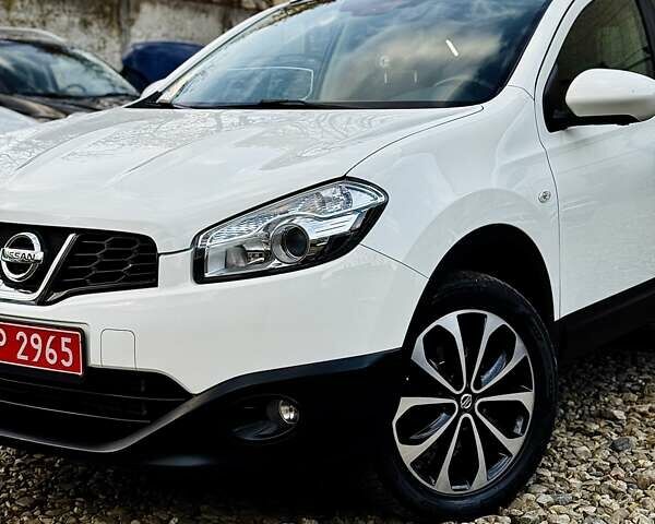 Белый Ниссан Кашкай, объемом двигателя 1.6 л и пробегом 174 тыс. км за 12999 $, фото 31 на Automoto.ua