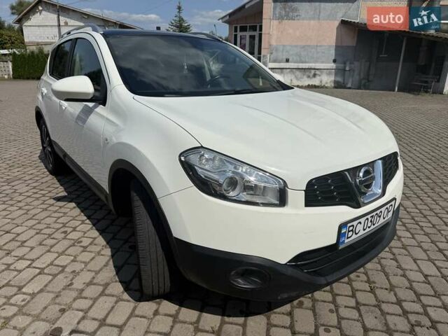 Білий Ніссан Кашкай, об'ємом двигуна 1.46 л та пробігом 237 тис. км за 11111 $, фото 3 на Automoto.ua