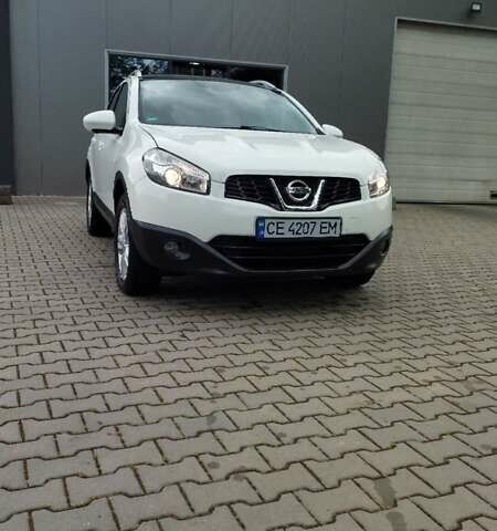Белый Ниссан Кашкай, объемом двигателя 1.5 л и пробегом 201 тыс. км за 10500 $, фото 1 на Automoto.ua