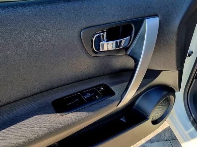 Белый Ниссан Кашкай, объемом двигателя 2 л и пробегом 162 тыс. км за 11899 $, фото 78 на Automoto.ua