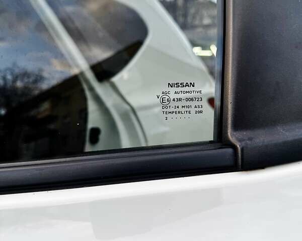 Белый Ниссан Кашкай, объемом двигателя 1.6 л и пробегом 174 тыс. км за 12999 $, фото 39 на Automoto.ua