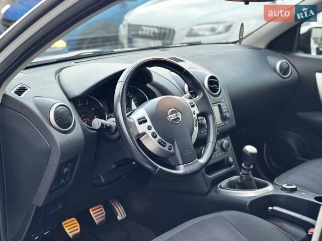 Белый Ниссан Кашкай, объемом двигателя 1.6 л и пробегом 174 тыс. км за 12999 $, фото 107 на Automoto.ua