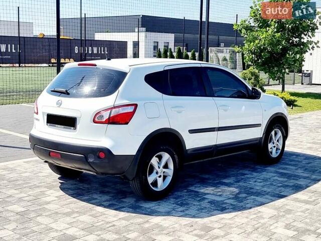 Белый Ниссан Кашкай, объемом двигателя 2 л и пробегом 162 тыс. км за 11899 $, фото 43 на Automoto.ua