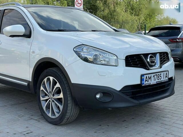 Белый Ниссан Кашкай, объемом двигателя 2 л и пробегом 120 тыс. км за 12955 $, фото 7 на Automoto.ua