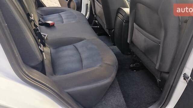 Білий Ніссан Кашкай, об'ємом двигуна 1.5 л та пробігом 169 тис. км за 12800 $, фото 12 на Automoto.ua