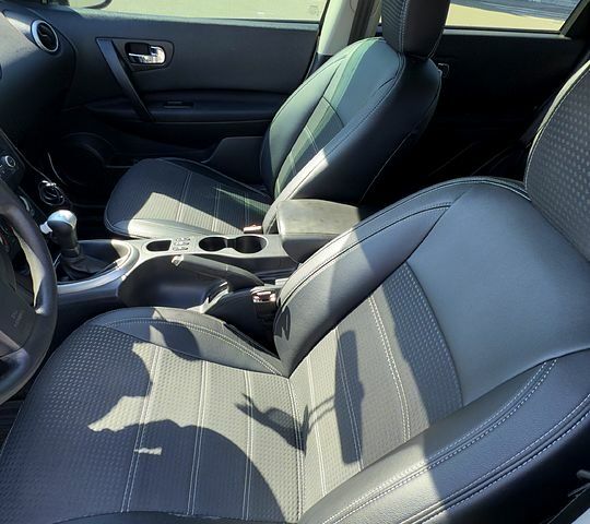 Белый Ниссан Кашкай, объемом двигателя 1.6 л и пробегом 155 тыс. км за 11000 $, фото 6 на Automoto.ua