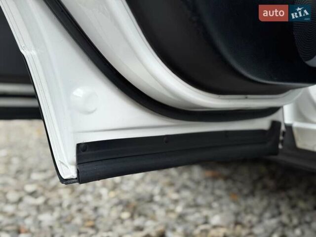 Белый Ниссан Кашкай, объемом двигателя 1.6 л и пробегом 174 тыс. км за 12999 $, фото 87 на Automoto.ua
