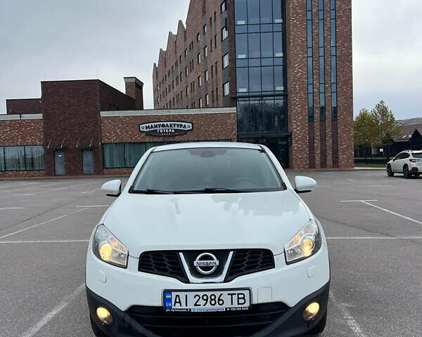 Белый Ниссан Кашкай, объемом двигателя 2 л и пробегом 129 тыс. км за 12900 $, фото 8 на Automoto.ua