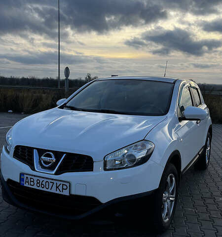 Білий Ніссан Кашкай, об'ємом двигуна 2 л та пробігом 129 тис. км за 13500 $, фото 3 на Automoto.ua