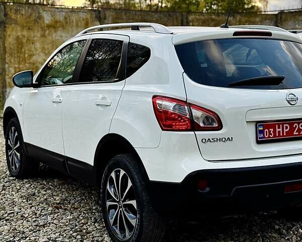 Белый Ниссан Кашкай, объемом двигателя 1.6 л и пробегом 174 тыс. км за 12999 $, фото 23 на Automoto.ua