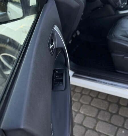 Білий Ніссан Кашкай, об'ємом двигуна 1.6 л та пробігом 211 тис. км за 11300 $, фото 5 на Automoto.ua