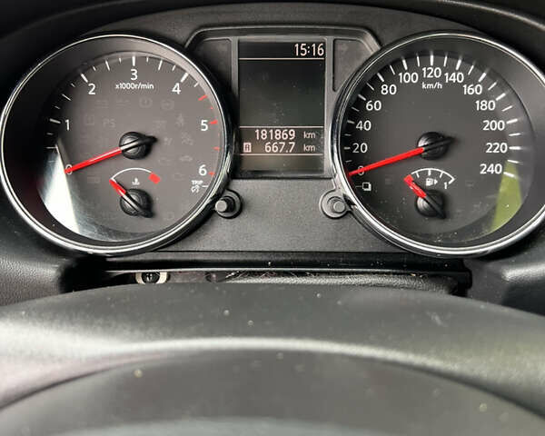 Белый Ниссан Кашкай, объемом двигателя 1.5 л и пробегом 180 тыс. км за 10800 $, фото 21 на Automoto.ua