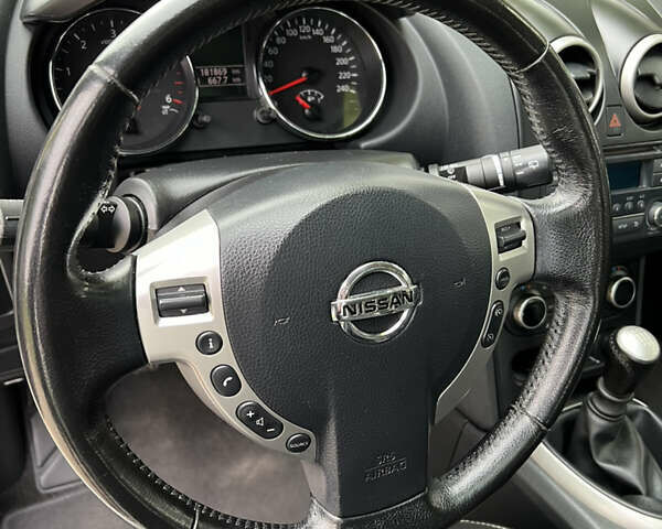 Белый Ниссан Кашкай, объемом двигателя 1.5 л и пробегом 180 тыс. км за 10800 $, фото 20 на Automoto.ua