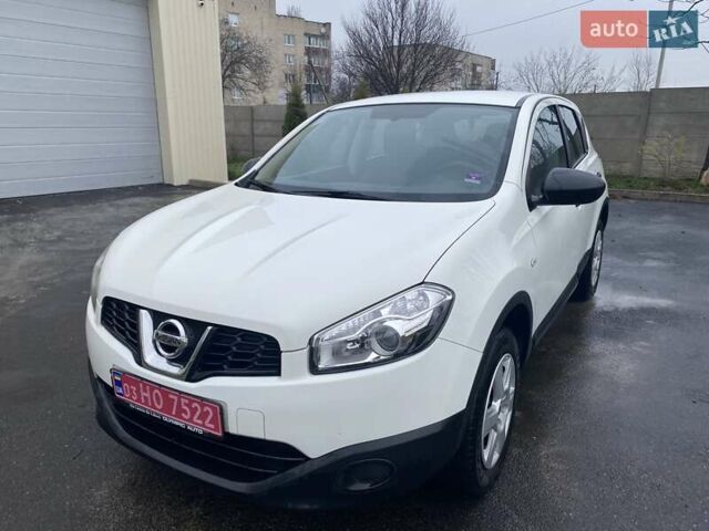 Белый Ниссан Кашкай, объемом двигателя 1.6 л и пробегом 220 тыс. км за 9800 $, фото 34 на Automoto.ua