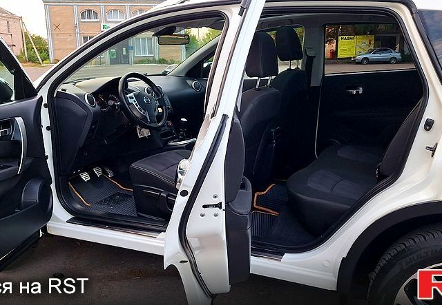 Белый Ниссан Кашкай, объемом двигателя 1.5 л и пробегом 197 тыс. км за 11300 $, фото 6 на Automoto.ua