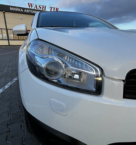 Білий Ніссан Кашкай, об'ємом двигуна 2 л та пробігом 129 тис. км за 13500 $, фото 24 на Automoto.ua