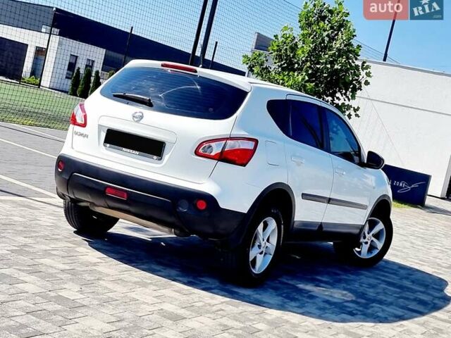 Белый Ниссан Кашкай, объемом двигателя 2 л и пробегом 162 тыс. км за 11899 $, фото 74 на Automoto.ua