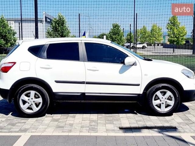 Белый Ниссан Кашкай, объемом двигателя 2 л и пробегом 162 тыс. км за 11899 $, фото 6 на Automoto.ua