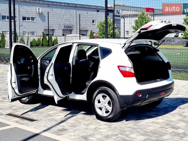 Белый Ниссан Кашкай, объемом двигателя 2 л и пробегом 162 тыс. км за 11899 $, фото 11 на Automoto.ua