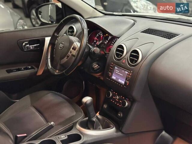 Белый Ниссан Кашкай, объемом двигателя 1.6 л и пробегом 160 тыс. км за 11799 $, фото 17 на Automoto.ua