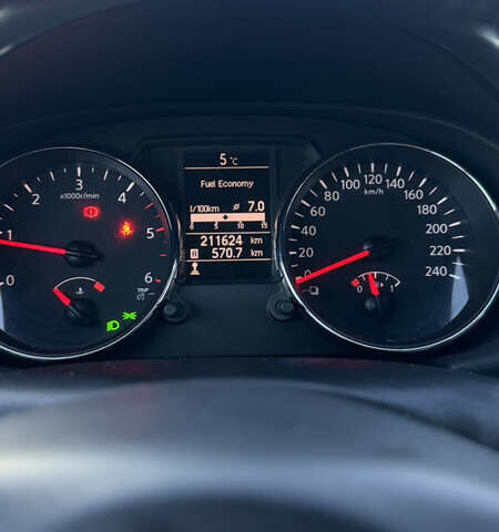 Білий Ніссан Кашкай, об'ємом двигуна 1.6 л та пробігом 211 тис. км за 11300 $, фото 13 на Automoto.ua