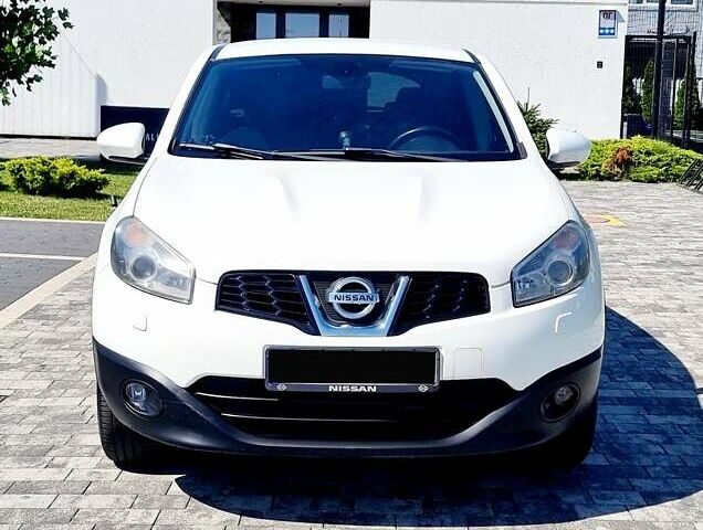 Белый Ниссан Кашкай, объемом двигателя 2 л и пробегом 162 тыс. км за 11899 $, фото 25 на Automoto.ua