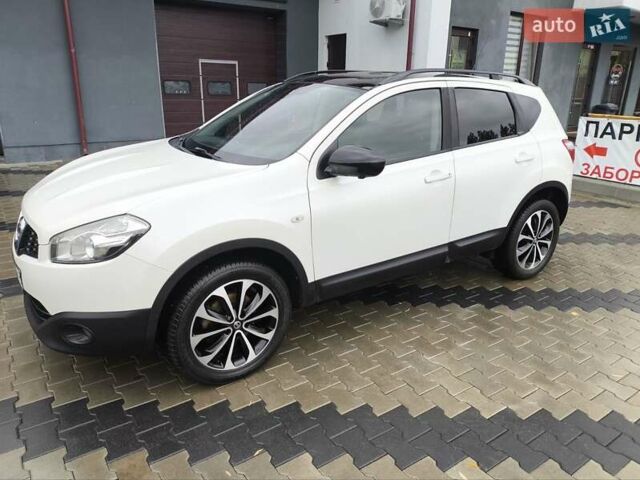 Білий Ніссан Кашкай, об'ємом двигуна 1.6 л та пробігом 210 тис. км за 11700 $, фото 4 на Automoto.ua