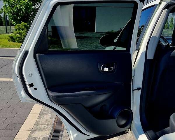 Белый Ниссан Кашкай, объемом двигателя 2 л и пробегом 162 тыс. км за 11899 $, фото 89 на Automoto.ua