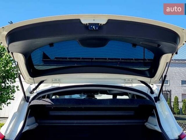 Белый Ниссан Кашкай, объемом двигателя 2 л и пробегом 162 тыс. км за 11899 $, фото 49 на Automoto.ua