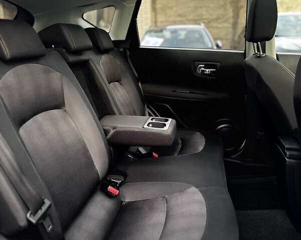 Белый Ниссан Кашкай, объемом двигателя 1.6 л и пробегом 174 тыс. км за 12999 $, фото 124 на Automoto.ua