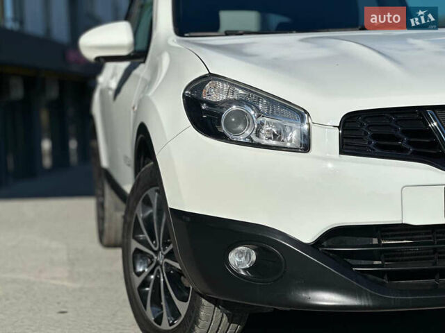 Білий Ніссан Кашкай, об'ємом двигуна 1.6 л та пробігом 215 тис. км за 11999 $, фото 2 на Automoto.ua