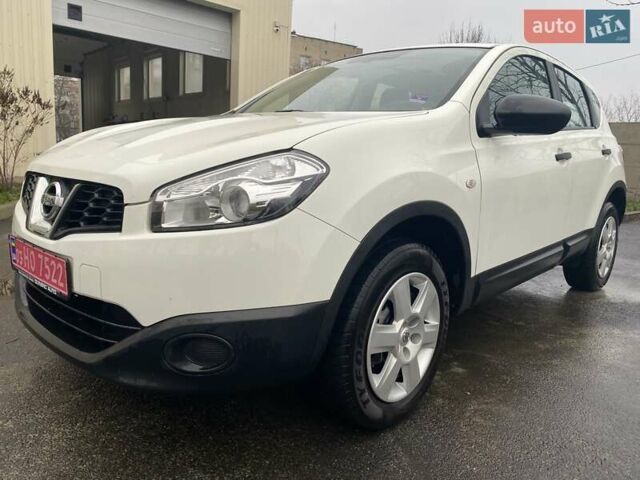 Белый Ниссан Кашкай, объемом двигателя 1.6 л и пробегом 220 тыс. км за 9800 $, фото 10 на Automoto.ua