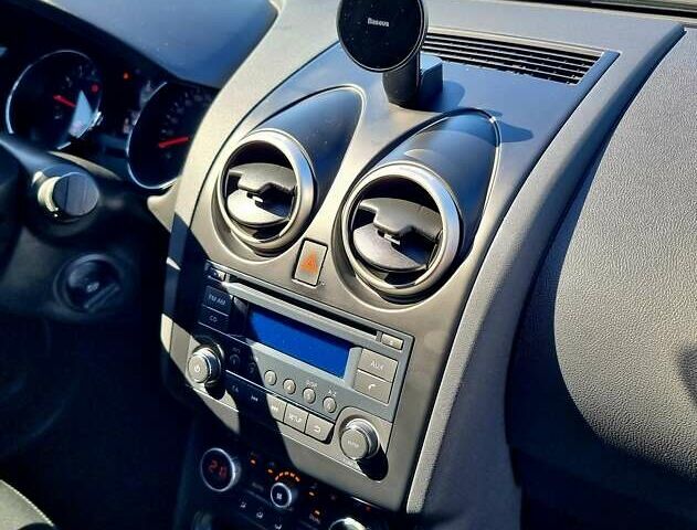 Белый Ниссан Кашкай, объемом двигателя 2 л и пробегом 162 тыс. км за 11899 $, фото 108 на Automoto.ua