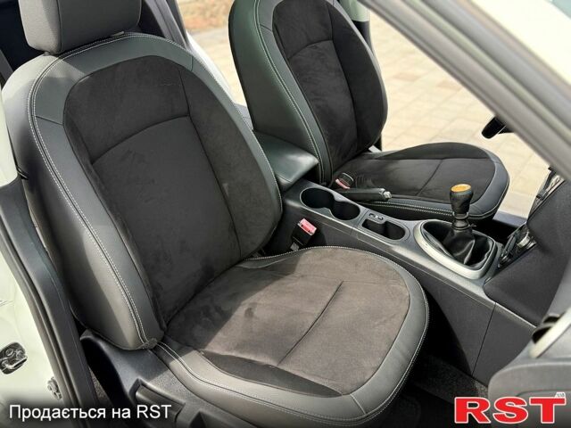 Білий Ніссан Кашкай, об'ємом двигуна 1.5 л та пробігом 197 тис. км за 12500 $, фото 7 на Automoto.ua