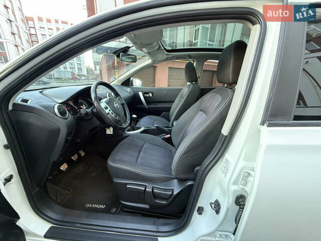Белый Ниссан Кашкай, объемом двигателя 1.5 л и пробегом 219 тыс. км за 10899 $, фото 25 на Automoto.ua