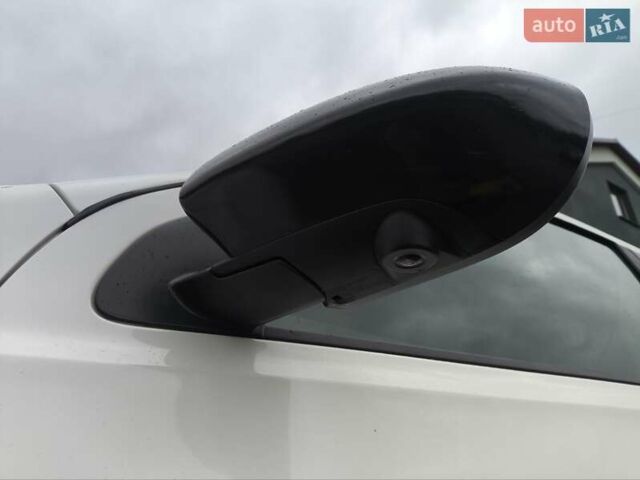 Білий Ніссан Кашкай, об'ємом двигуна 1.6 л та пробігом 210 тис. км за 11700 $, фото 23 на Automoto.ua