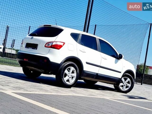 Белый Ниссан Кашкай, объемом двигателя 2 л и пробегом 162 тыс. км за 11899 $, фото 116 на Automoto.ua