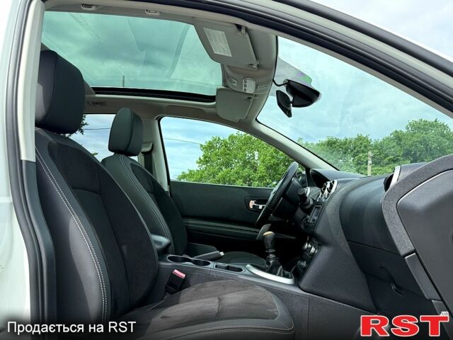 Білий Ніссан Кашкай, об'ємом двигуна 1.5 л та пробігом 197 тис. км за 12500 $, фото 5 на Automoto.ua