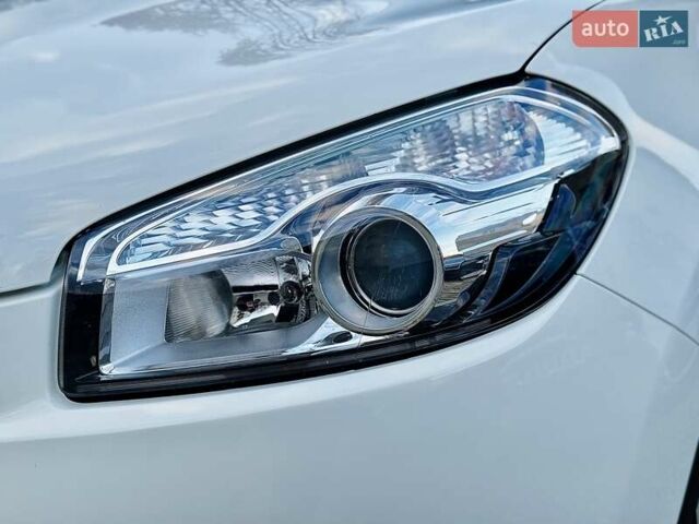 Белый Ниссан Кашкай, объемом двигателя 1.6 л и пробегом 174 тыс. км за 12999 $, фото 32 на Automoto.ua