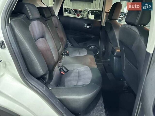 Белый Ниссан Кашкай, объемом двигателя 1.6 л и пробегом 160 тыс. км за 11799 $, фото 15 на Automoto.ua