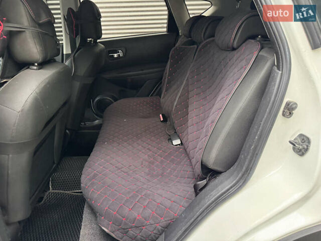 Белый Ниссан Кашкай, объемом двигателя 1.5 л и пробегом 277 тыс. км за 9300 $, фото 31 на Automoto.ua