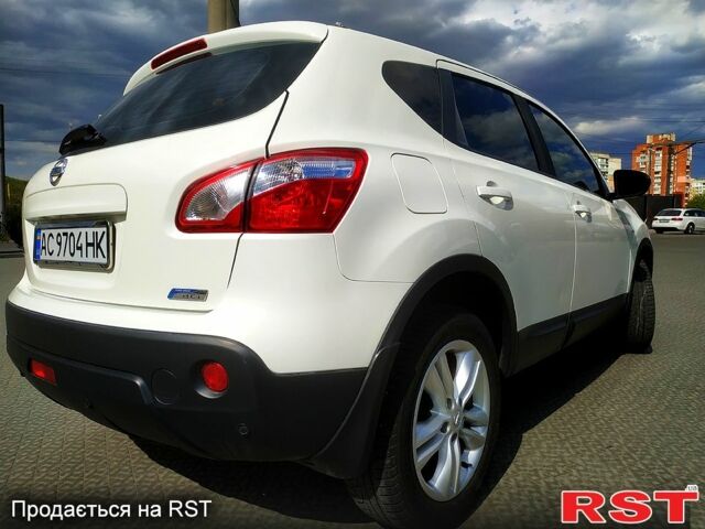 Белый Ниссан Кашкай, объемом двигателя 1.6 л и пробегом 223 тыс. км за 10200 $, фото 3 на Automoto.ua