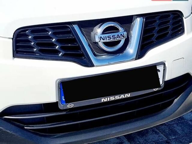 Белый Ниссан Кашкай, объемом двигателя 2 л и пробегом 162 тыс. км за 11899 $, фото 27 на Automoto.ua