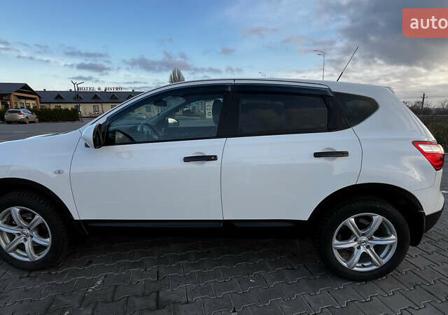 Білий Ніссан Кашкай, об'ємом двигуна 2 л та пробігом 129 тис. км за 13500 $, фото 6 на Automoto.ua