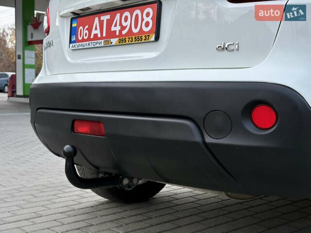 Ниссан Кашкай 2012 в Житомире на Automoto.ua Белый Ниссан Кашкай, объемом двигателя 1.5 л и пробегом 212 тыс. км за 11899 $, фото 20 на Automoto.ua