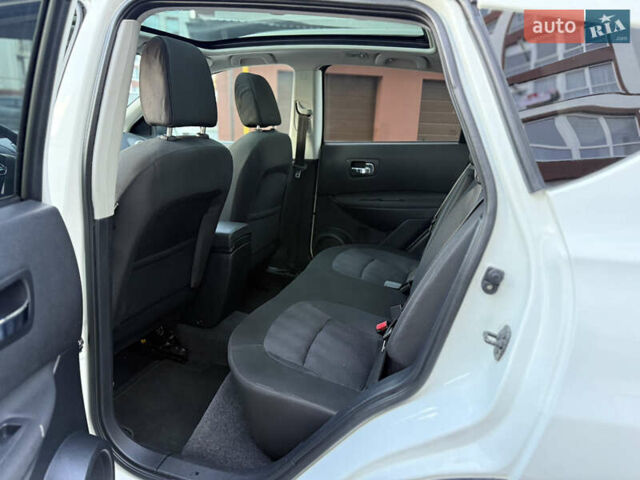 Белый Ниссан Кашкай, объемом двигателя 1.5 л и пробегом 219 тыс. км за 10899 $, фото 28 на Automoto.ua