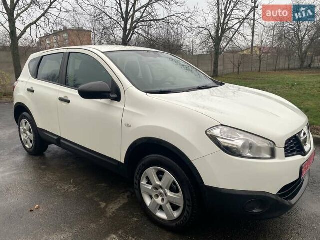 Белый Ниссан Кашкай, объемом двигателя 1.6 л и пробегом 220 тыс. км за 9800 $, фото 15 на Automoto.ua