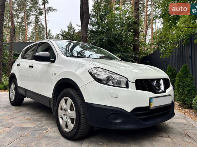 Белый Ниссан Кашкай, объемом двигателя 2 л и пробегом 120 тыс. км за 12500 $, фото 3 на Automoto.ua