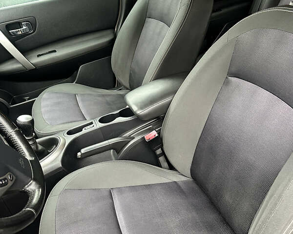 Белый Ниссан Кашкай, объемом двигателя 1.5 л и пробегом 242 тыс. км за 10500 $, фото 17 на Automoto.ua